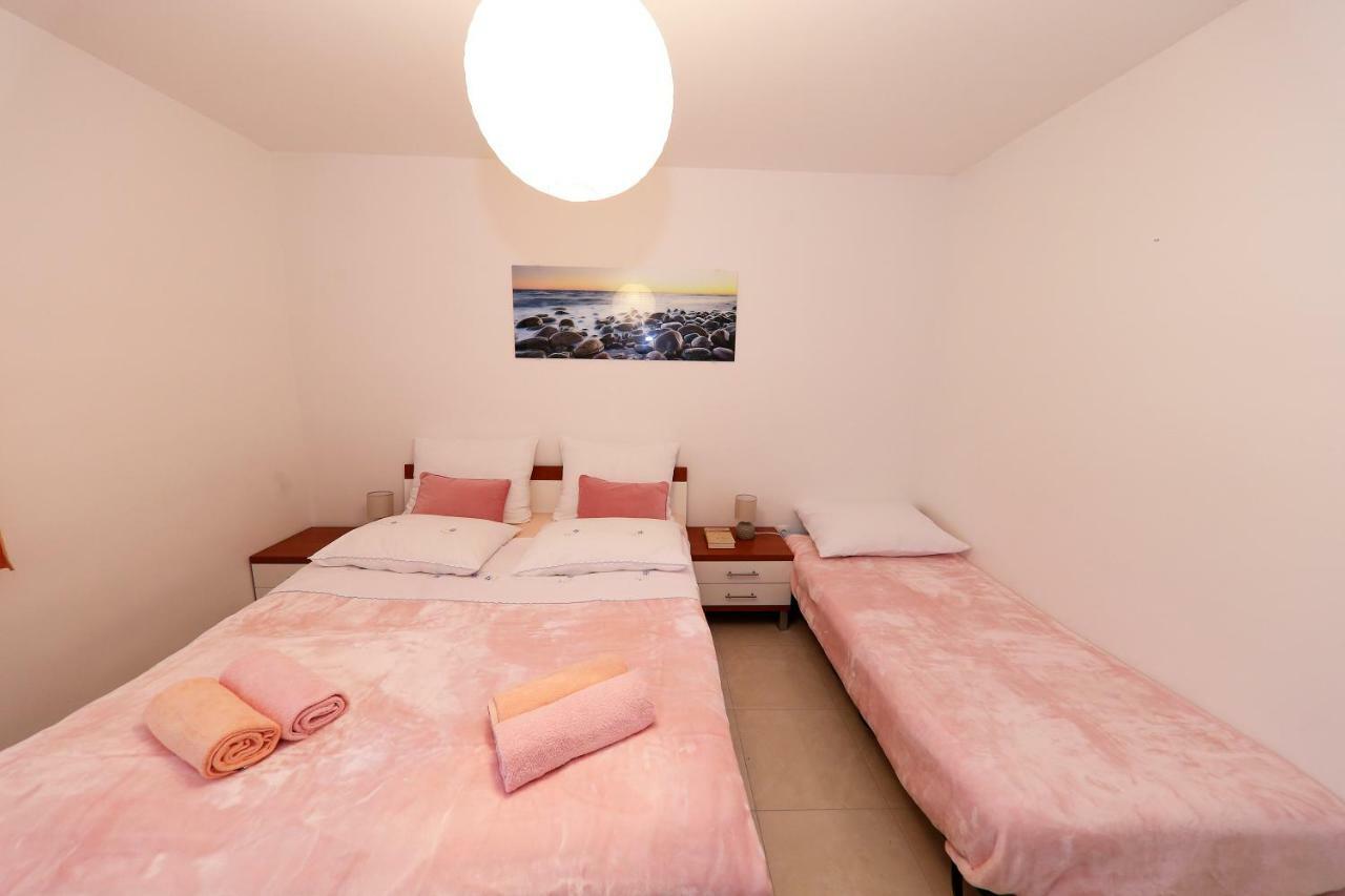 Apartments Anka ルティナ エクステリア 写真