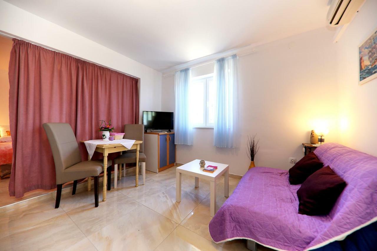 Apartments Anka ルティナ エクステリア 写真