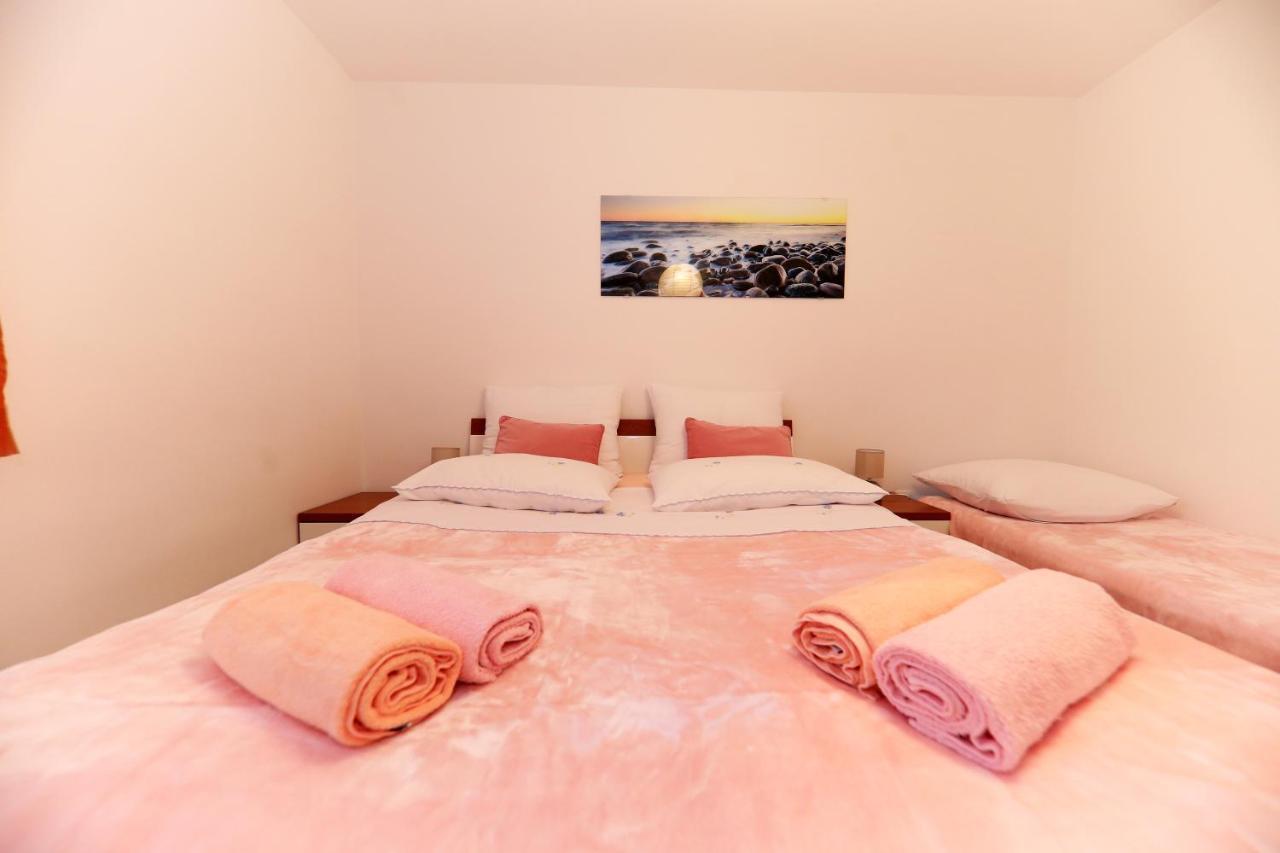 Apartments Anka ルティナ エクステリア 写真